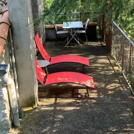 Chambre Familiale Climatisee Avec Terrasse Privee Et Acces Piscine Saint Alban Auriolles