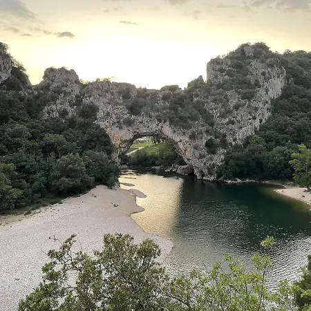 Alojamento de Acomodação e Pequeno-almoço D'hôtes Avec Climatisation Et Terrasse Privée Saint Alban Auriolles